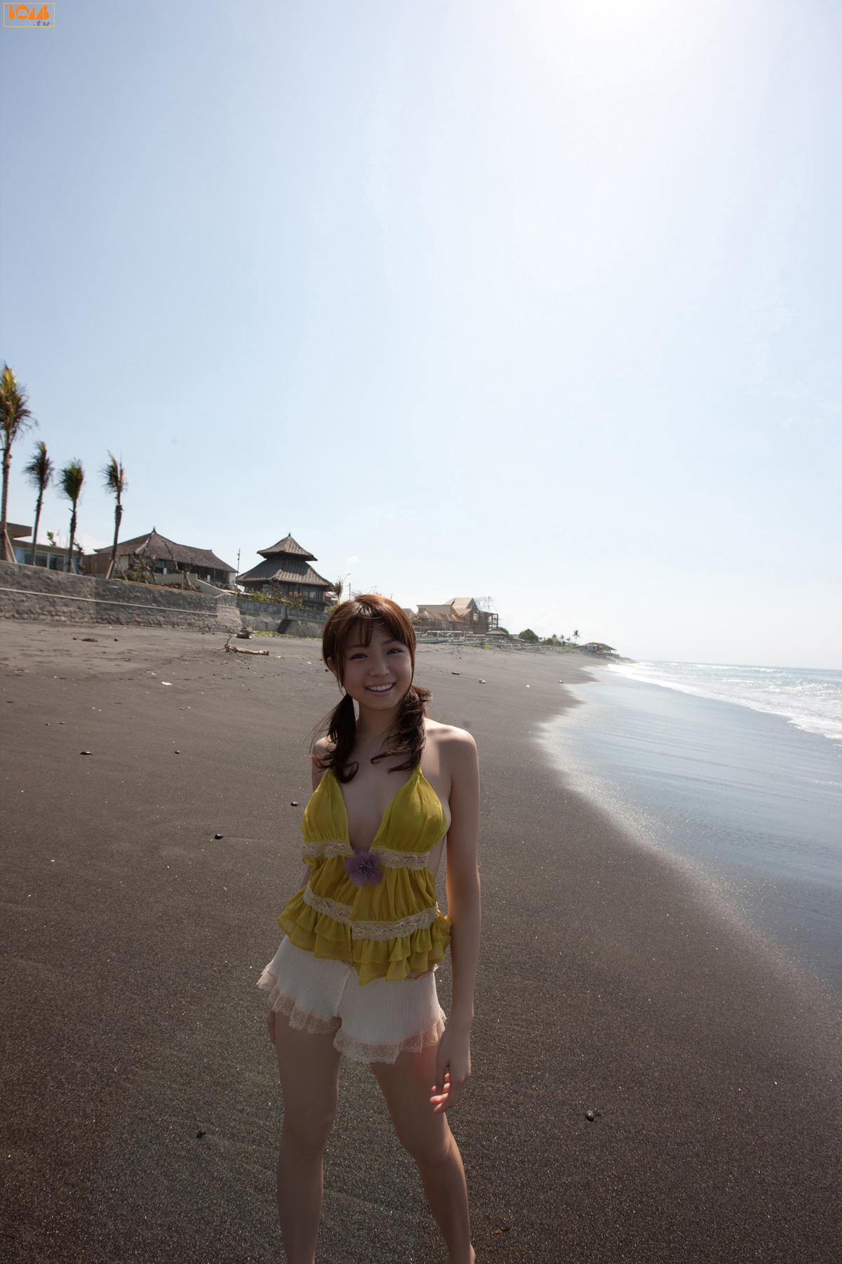 Riho Takada 高田里穂 Shizuka Nakamura 中村静香 [Bomb.tv]